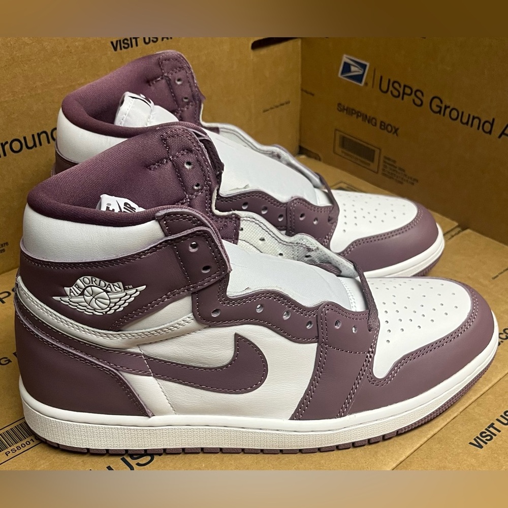 Air Jordan 1 Retro High OG 'Mauve'